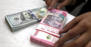 Dolar AS Menguat ke Rp17.903 pada Pembukaan Perdagangan Senin